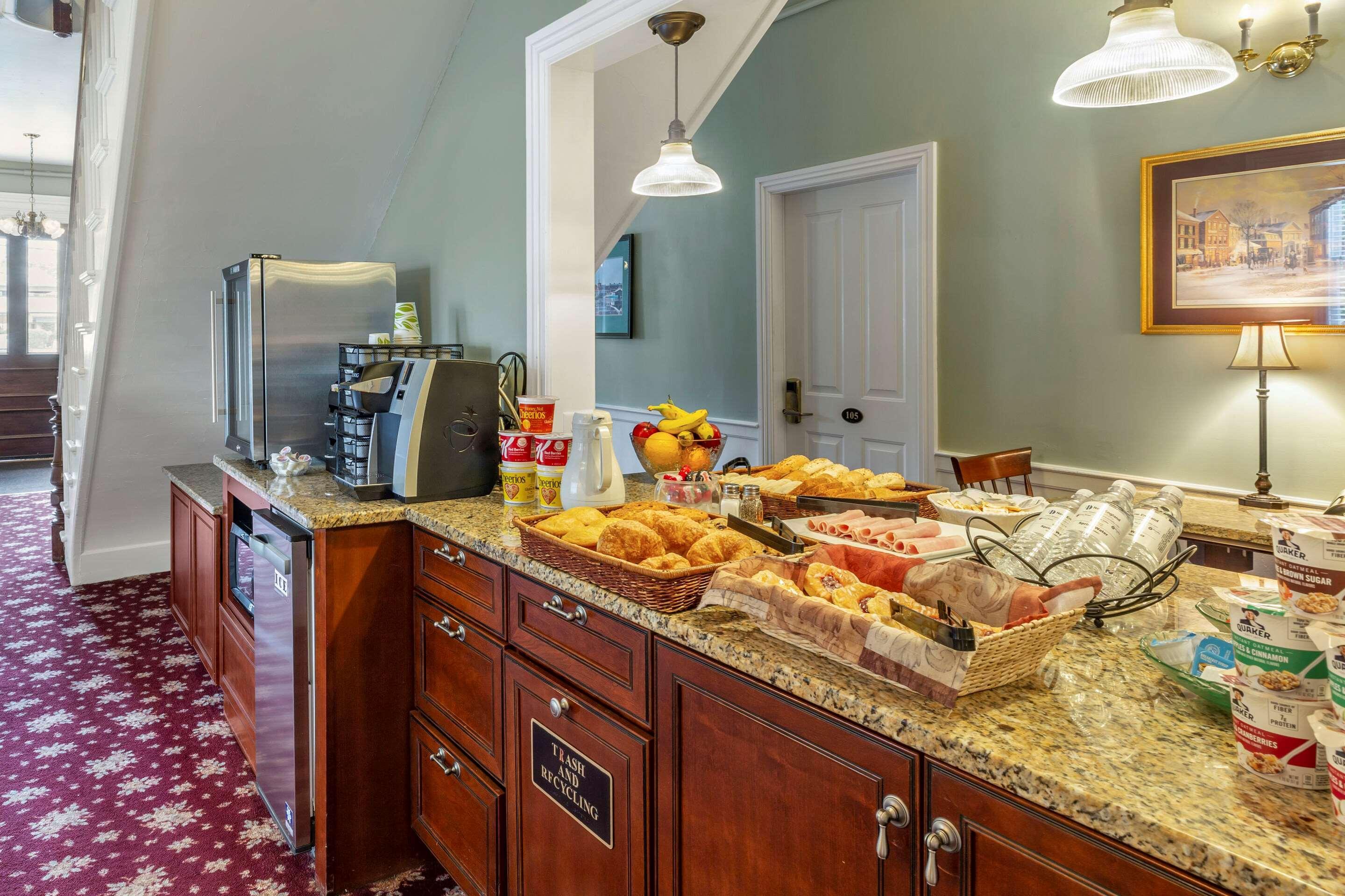 Essex Street Inn & Suites, Ascend Hotel Collection Newburyport Exteriör bild