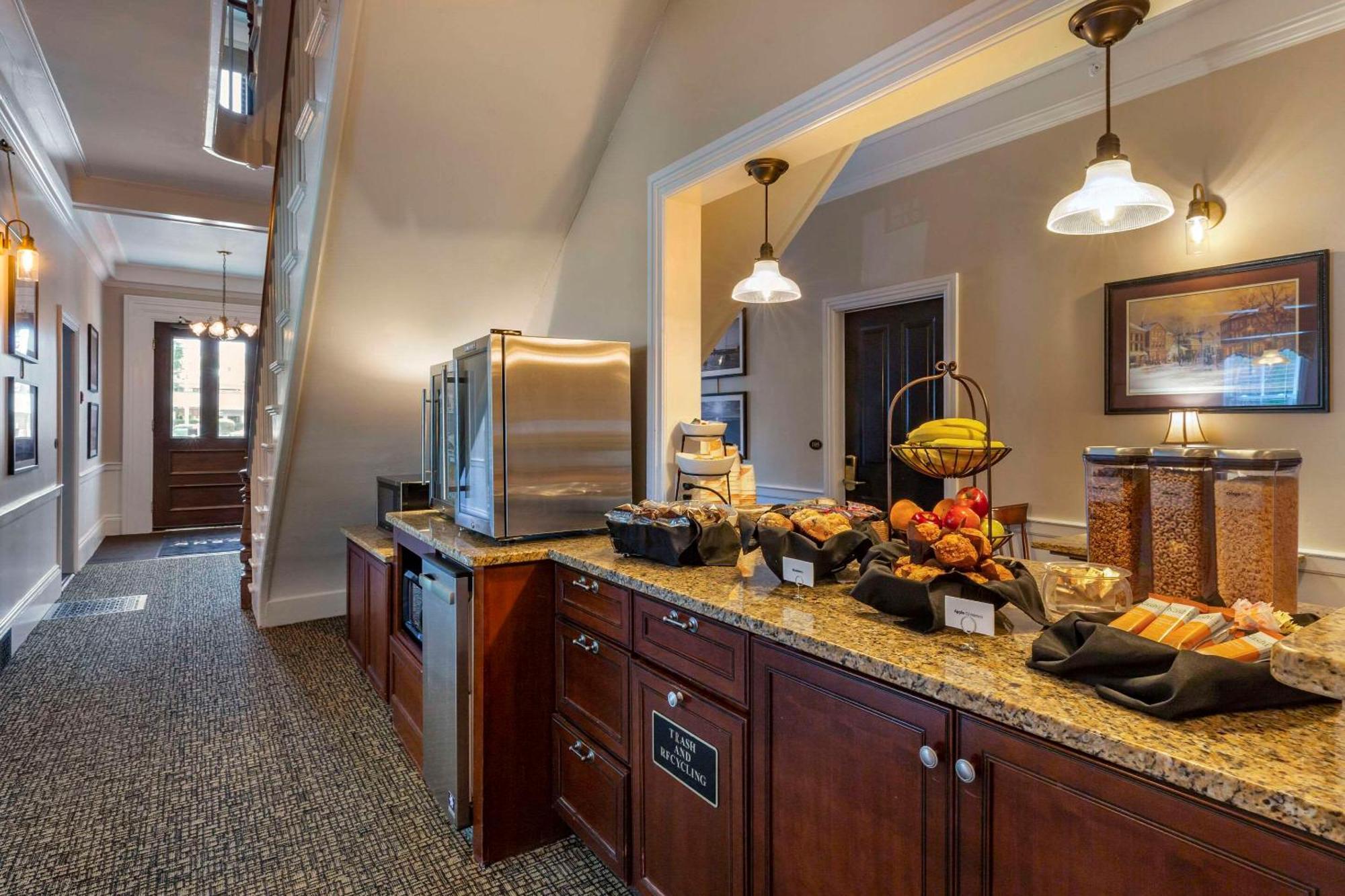 Essex Street Inn & Suites, Ascend Hotel Collection Newburyport Exteriör bild