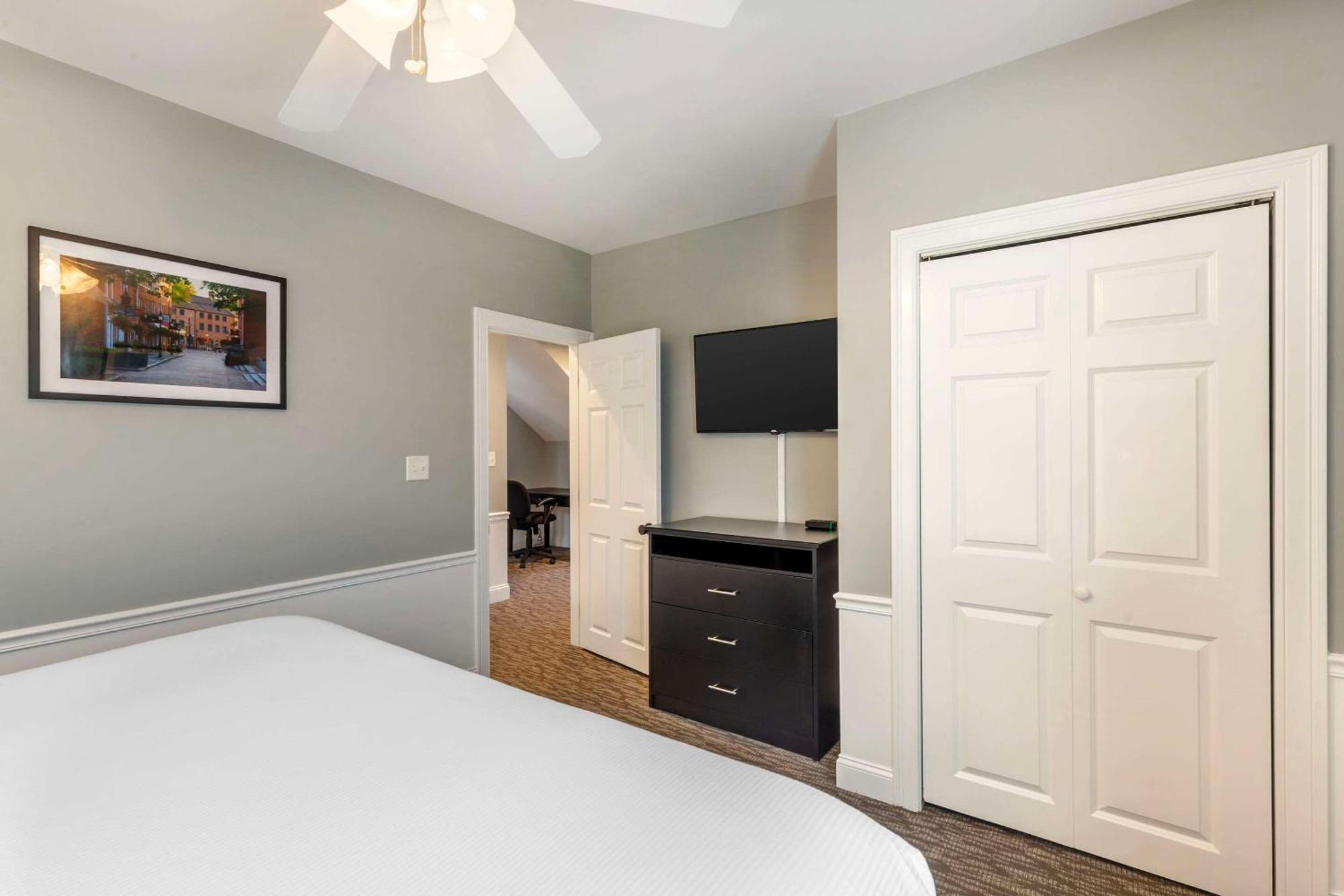 Essex Street Inn & Suites, Ascend Hotel Collection Newburyport Exteriör bild