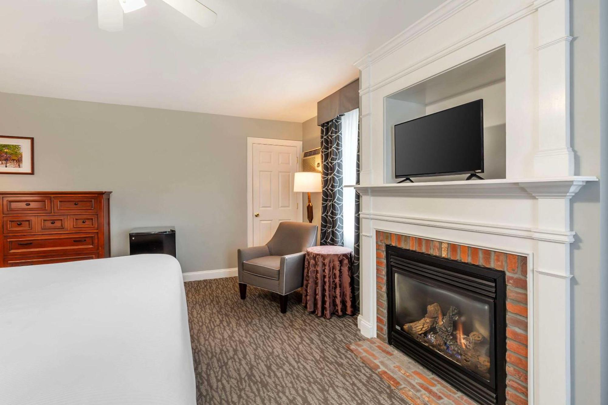 Essex Street Inn & Suites, Ascend Hotel Collection Newburyport Exteriör bild
